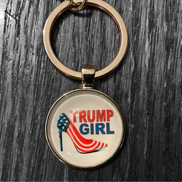 🇺🇸Trump Girl High Heel Ring & Clasp Silver Key Chain! - Picture 10 of 10